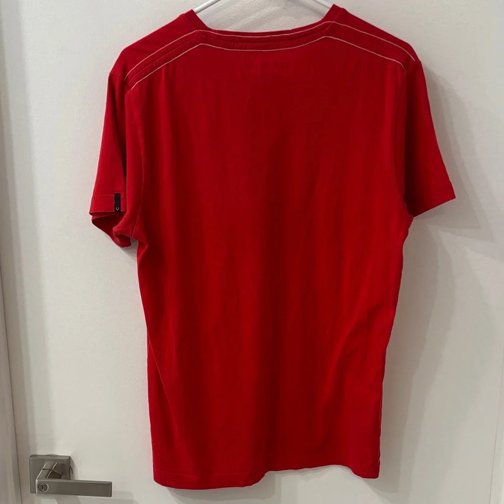 True Religion Men's Red Graphic Tee Medium
